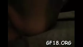 play স্তম্ভিত বিম্বো তার লাভবক্স চেক আপ করে
