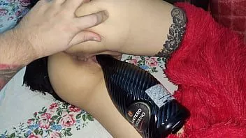Putar Persetan sahabatku dengan botol