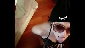 تشغيل فاليري جوارب اللسان والوجه