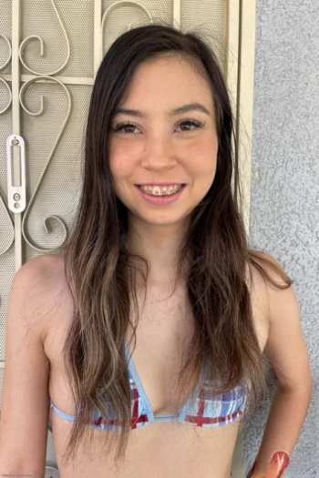 अभिनेता Amber Angel