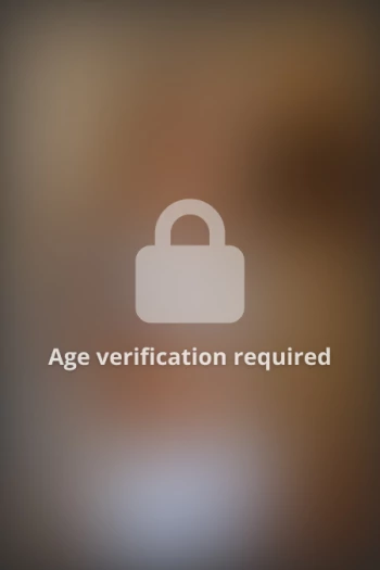 अभिनेता Naomi Blue